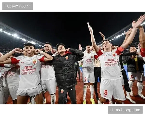 【2022026年4月中超联赛·非赛事·深度中超俱乐部青训营引入“压迫训练模块”，旨在系统性培养年轻球员的防守意识